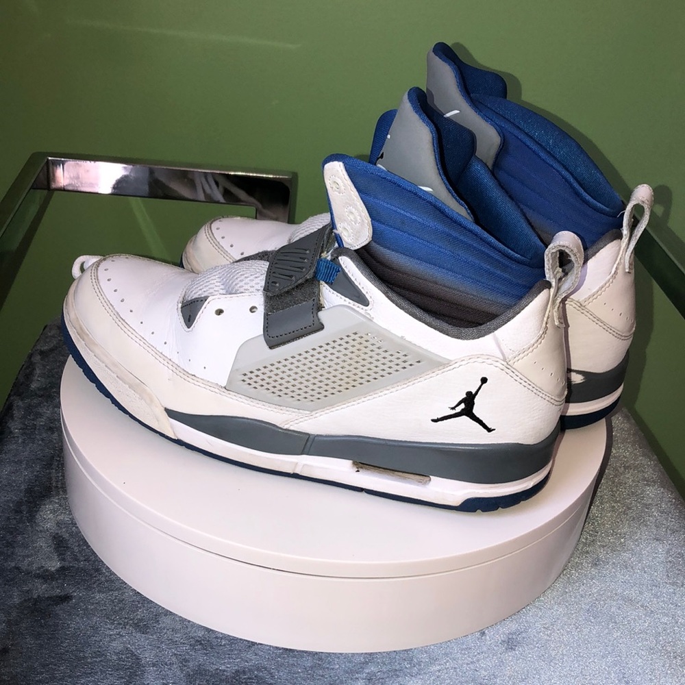 Jordan flight sneakers